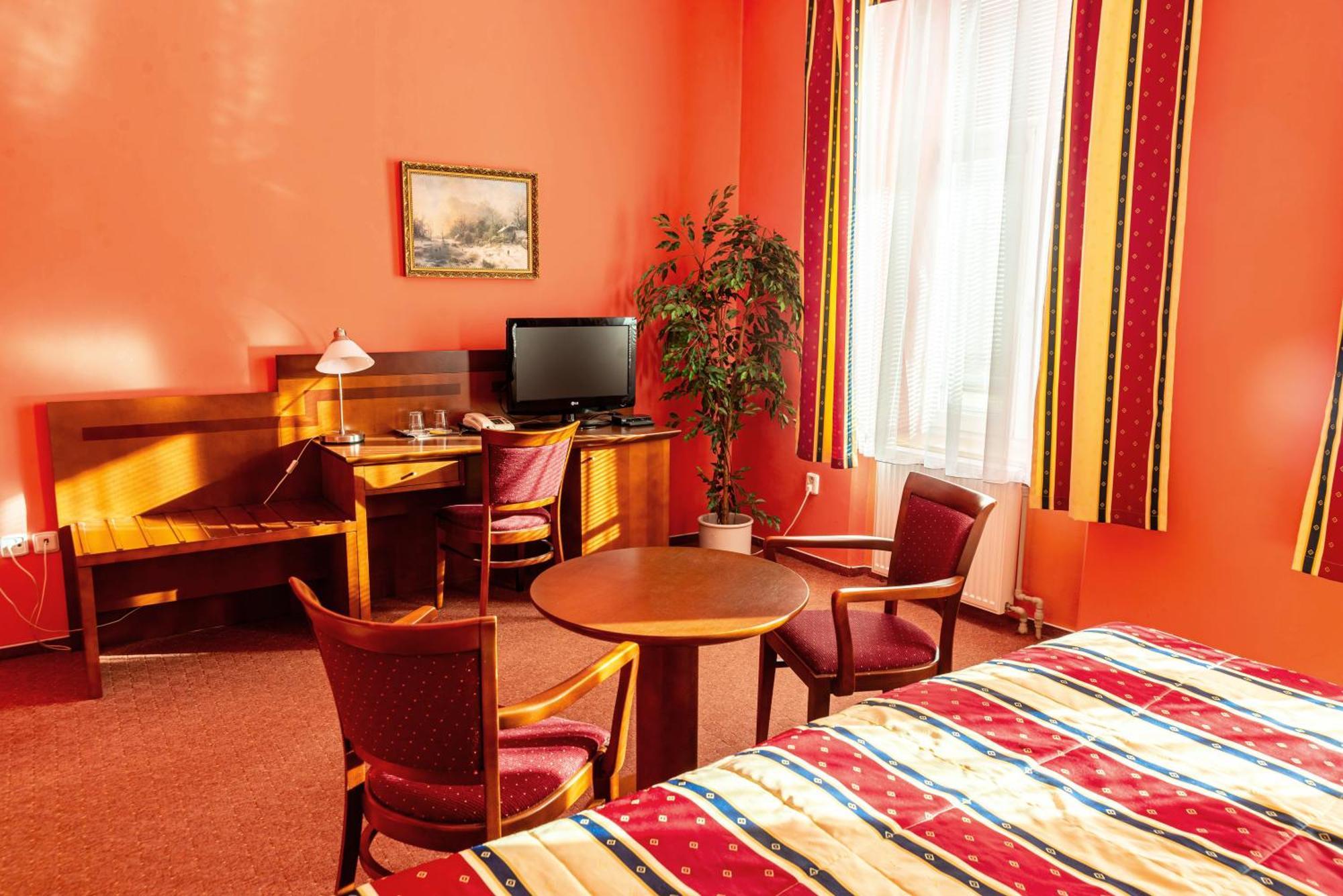 Hotel Olympia Ceska Lipa Exterior photo